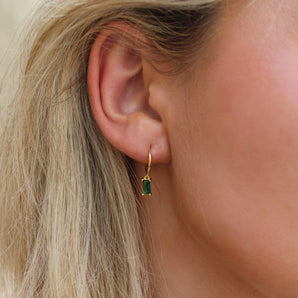 Hunter Huggie Earrings (emerald)