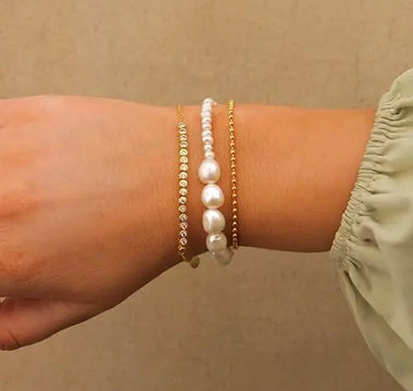 How to Layer Dainty Bracelets for a Stunning Look?