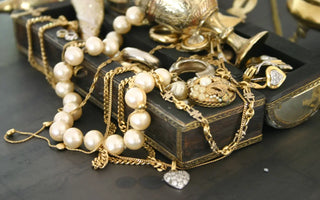 Vintage-Inspired Jewelry: Styling a Timeless Trend
