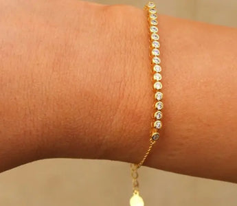 What Materials Are Commonly Used in Dainty Bracelets?