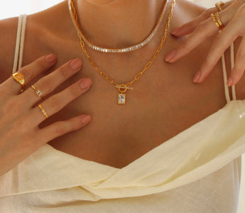 Styling Jewelry for Family Photos and Special Portraits