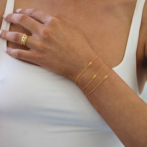 Malibu Sunday XO Chain Bracelet - 18K Gold Plated Yellow Gold Bracelet for Women - Dainty Charm Bracelet with XO Design - Adjustable Fit for Comfortable Wear - Women's Jewelry for Stacking & Layering