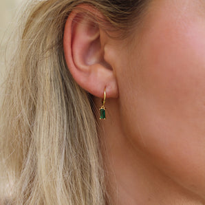 Hunter huggie earrings (emerald)